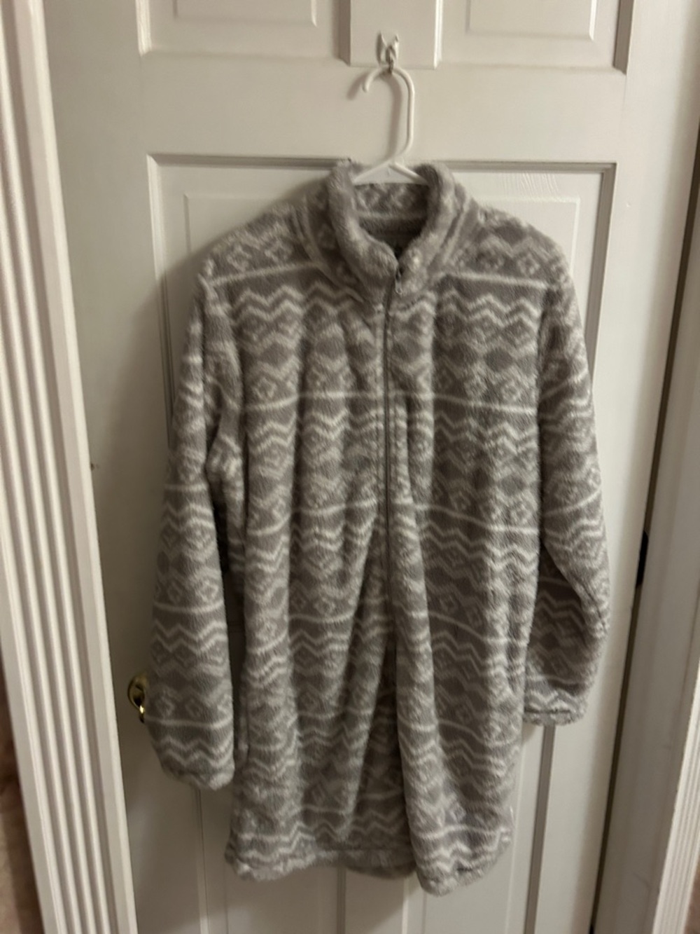 aerie Gray & White Patterned Teddy Fleece Jacket